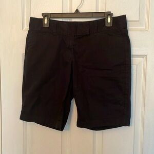 ANN Taylor Black Chino Shorts Size 8P